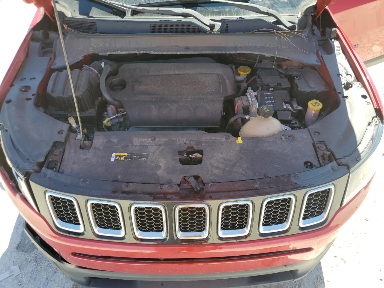 2018 Jeep Compass - Image 12