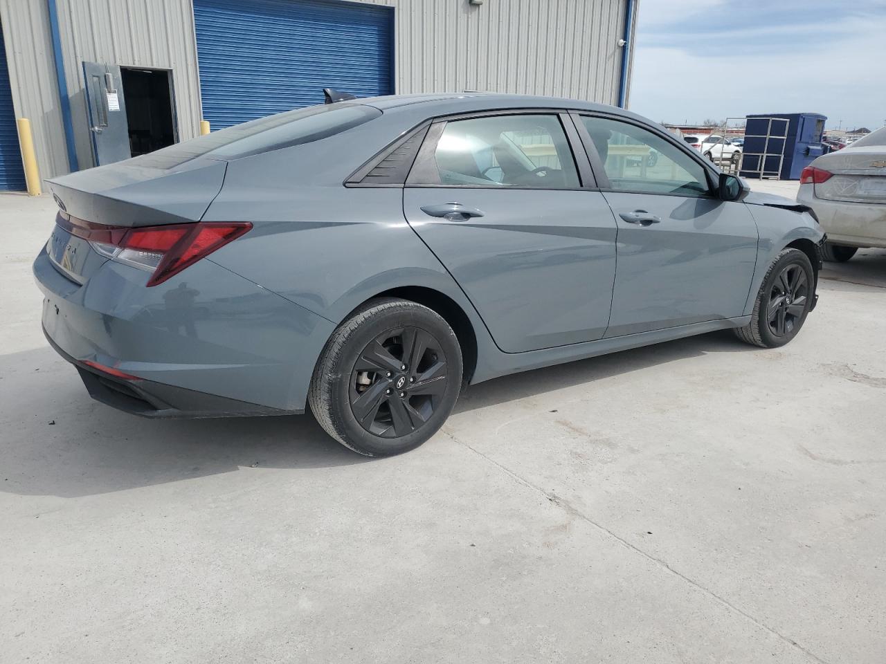 2021 Hyundai Elantra - Image 3