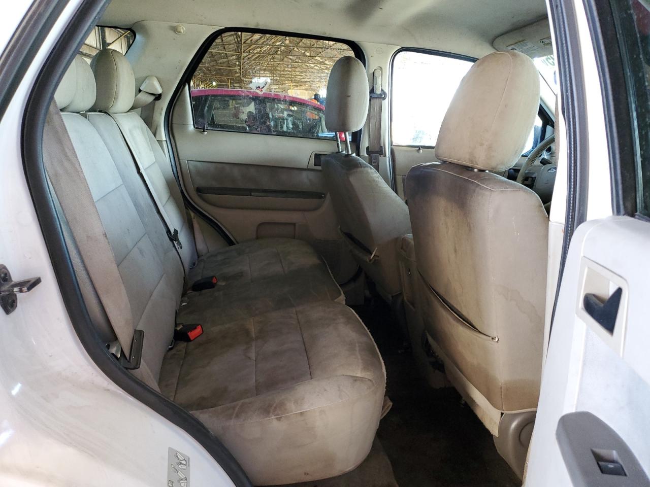 2011 Ford Escape - Image 11