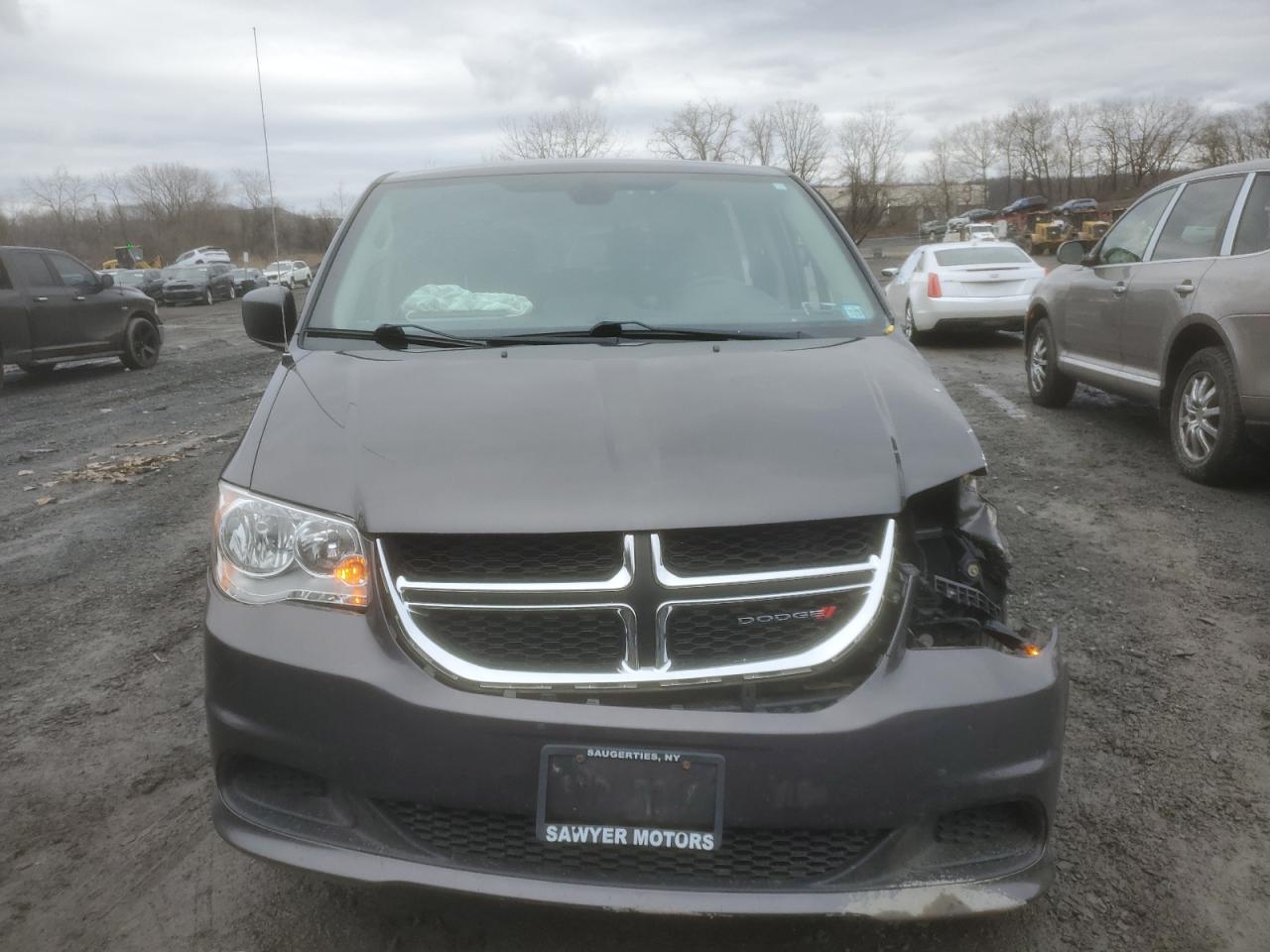 2018 Dodge Caravan - Image 5