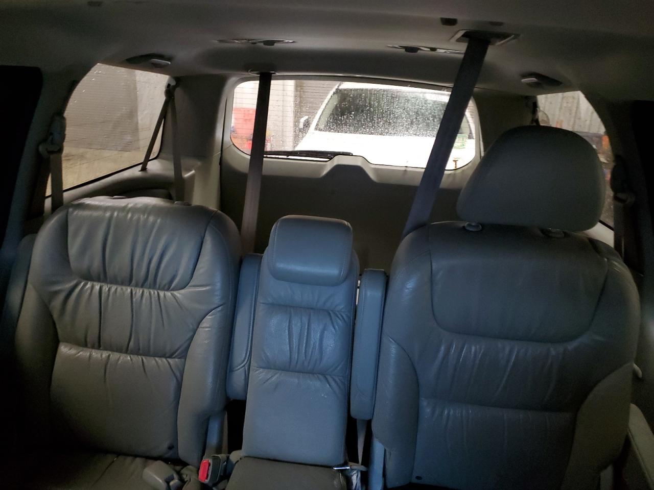2007 Honda Odyssey - Image 10