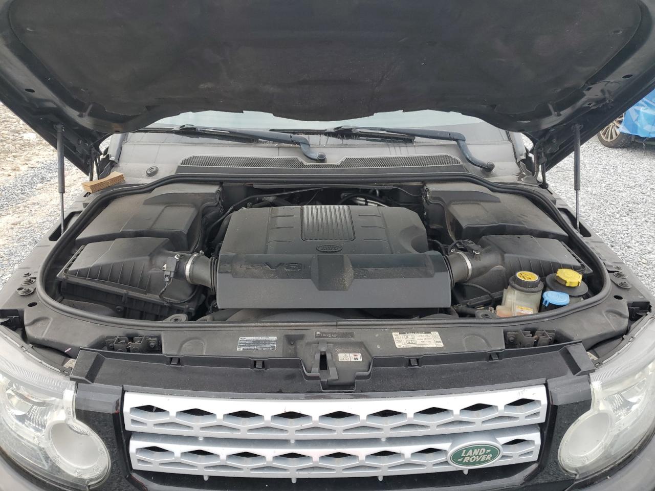 2013 Land Rover LR4 - Image 12