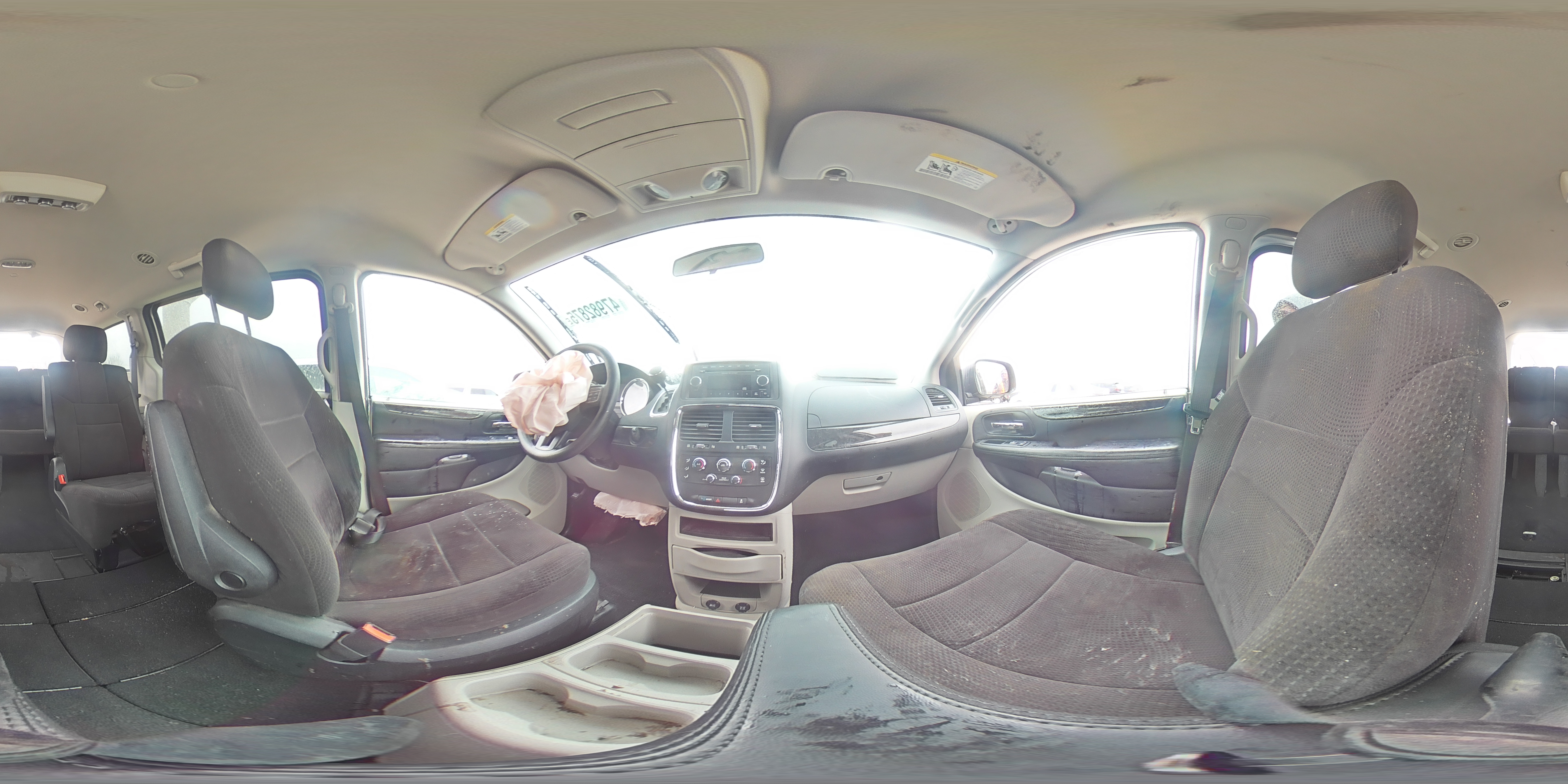 2012 Dodge Caravan - Image 16