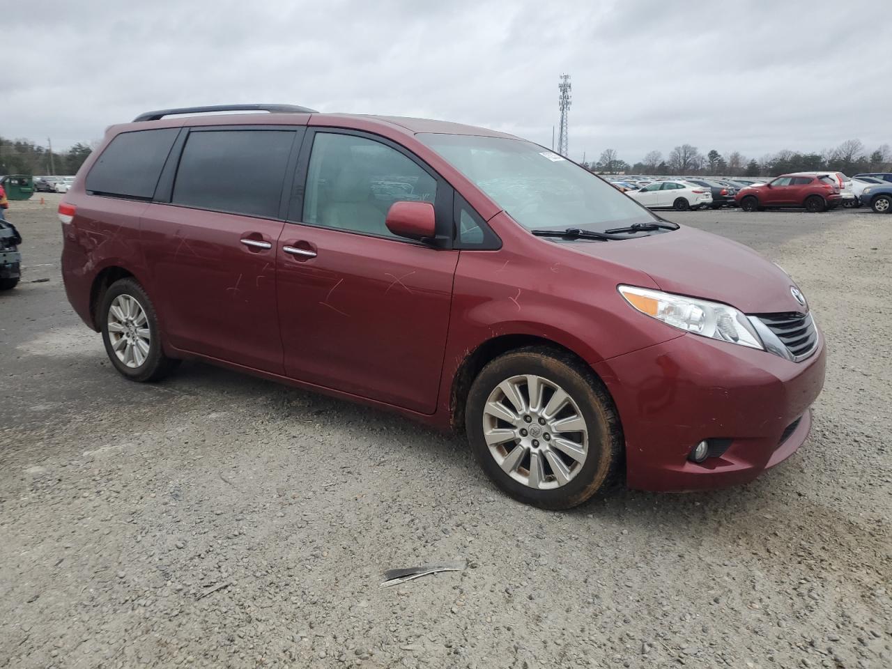 2011 Toyota Sienna - Image 4