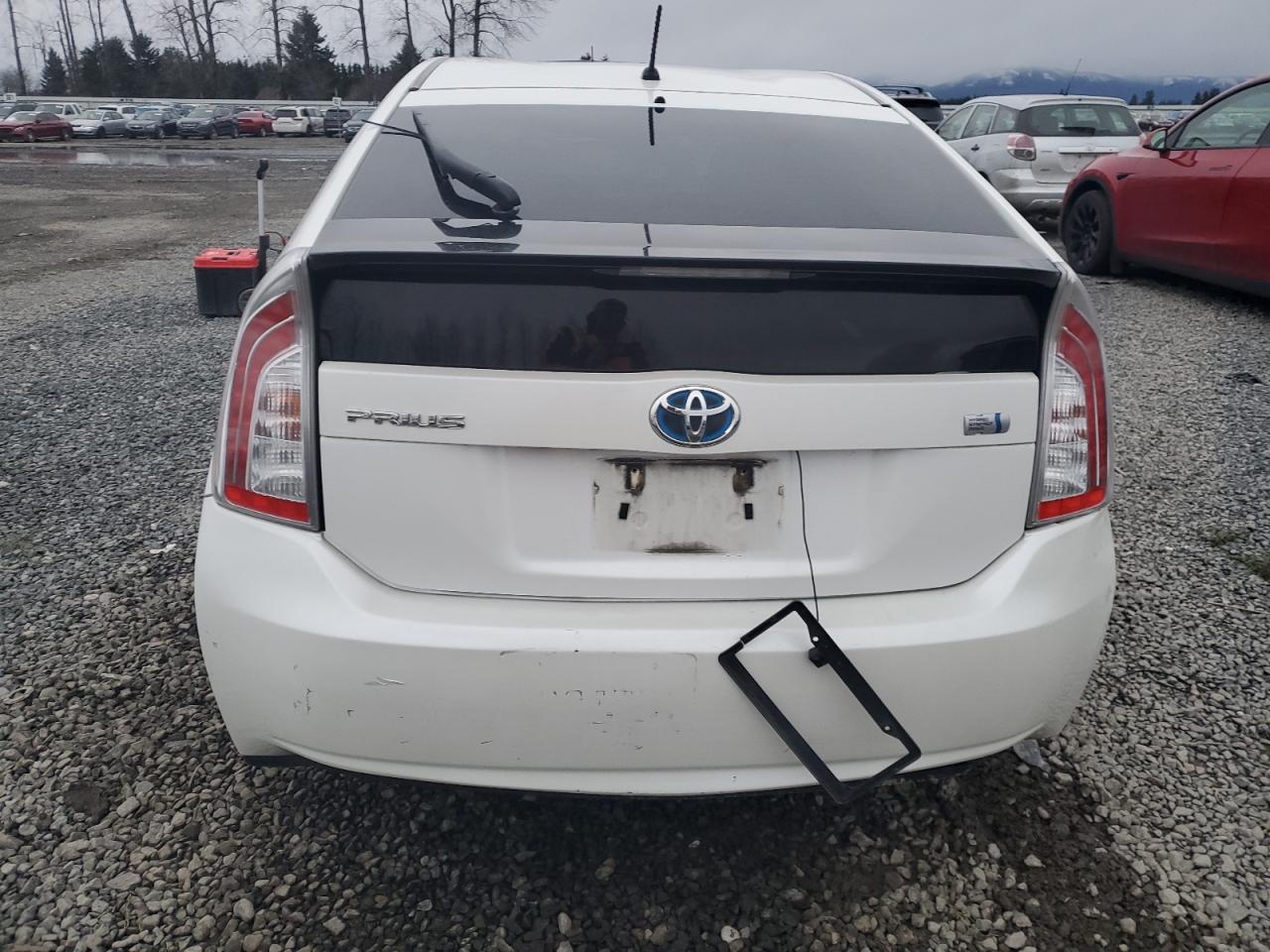 2013 Toyota Prius - Image 6