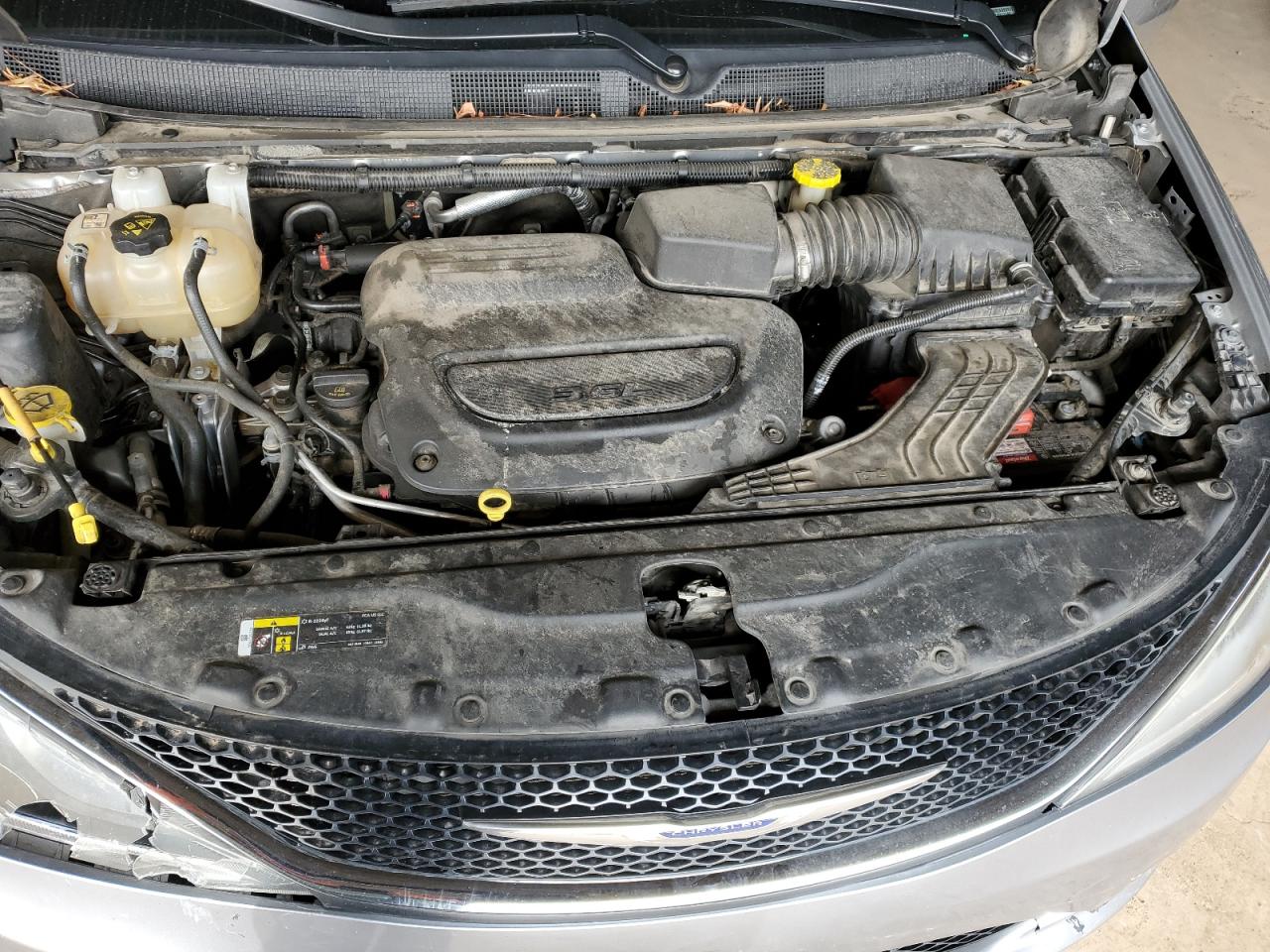 2020 Chrysler Pacifica - Image 12