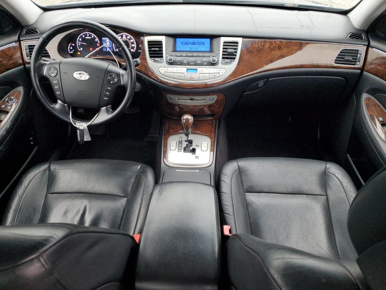 2009 Hyundai Genesis - Image 8