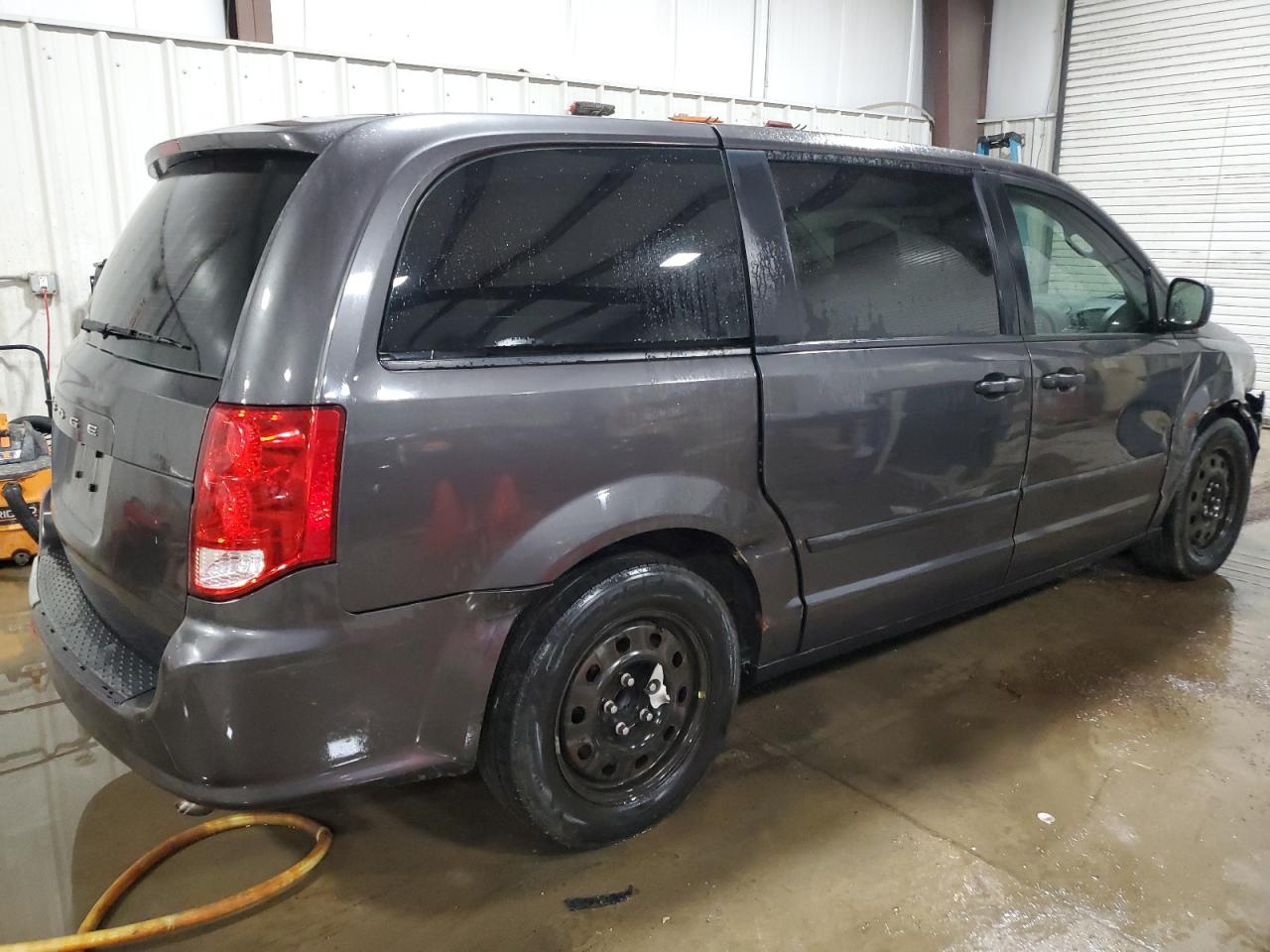 2015 Dodge Caravan - Image 3