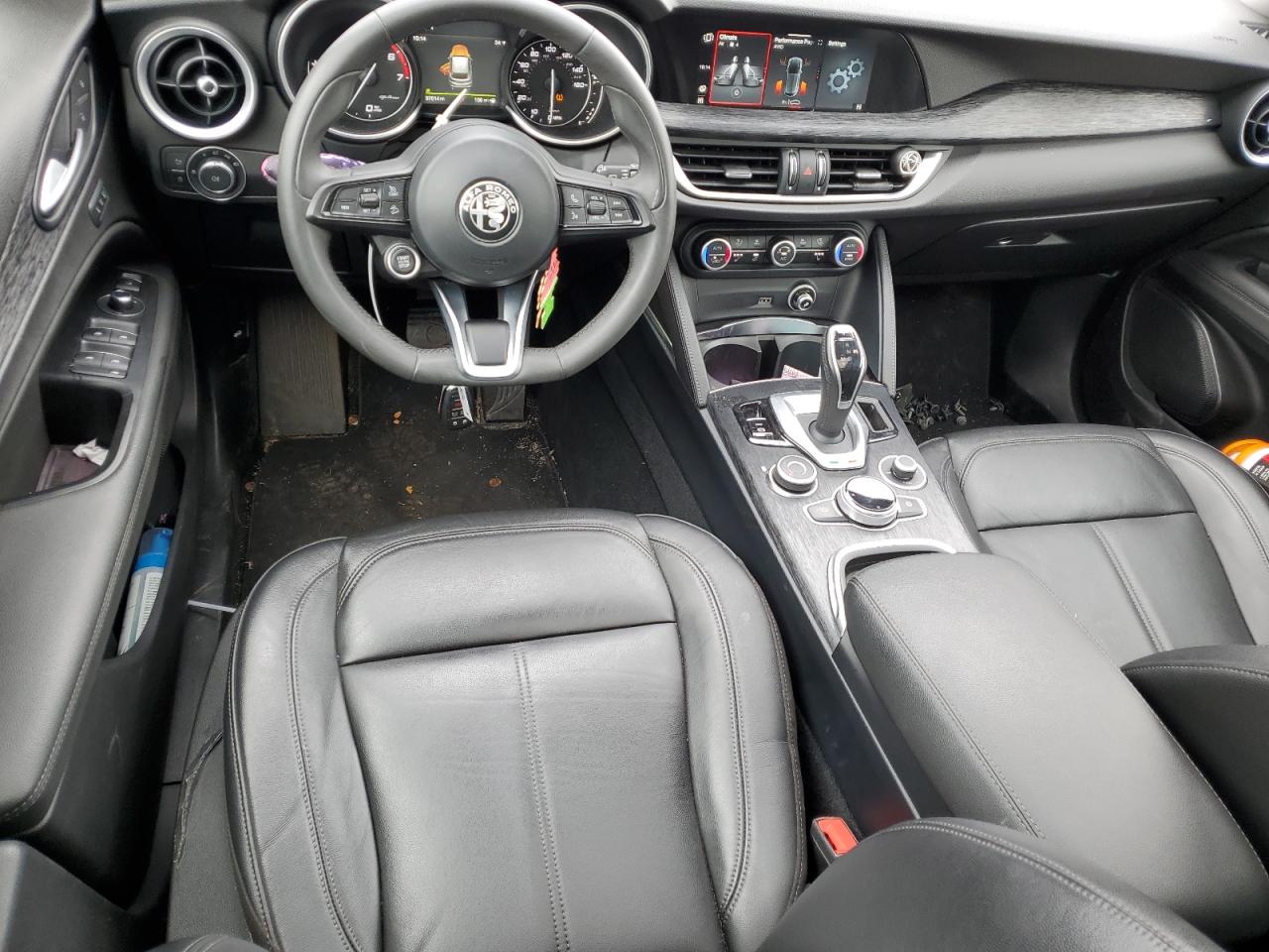 2020 Alfa Romeo Stelvio - Image 8