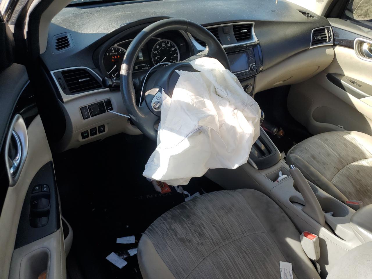 2016 Nissan Sentra - Image 8