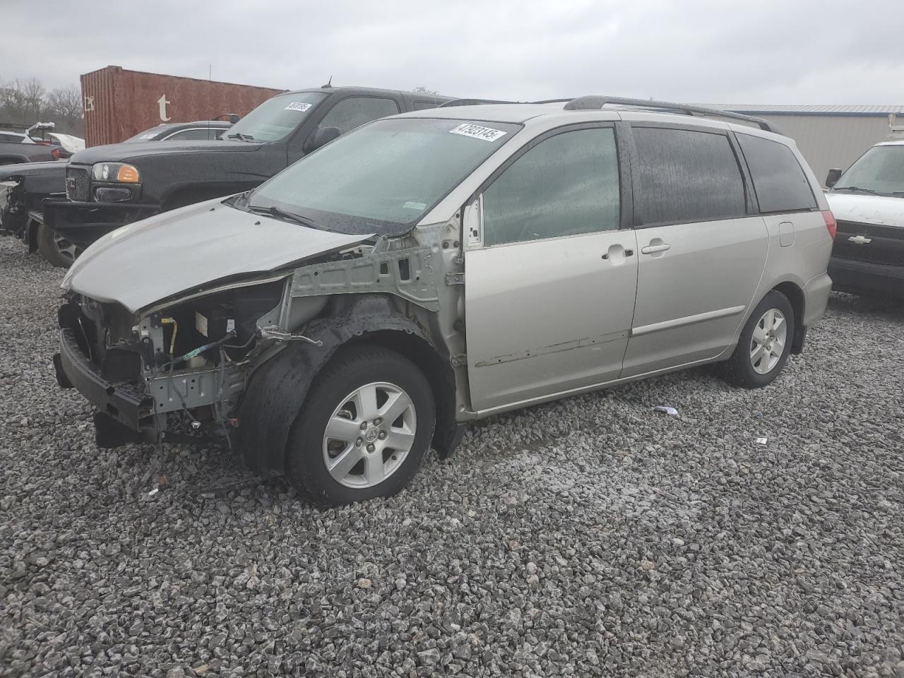 2006 Toyota Sienna - Image 1