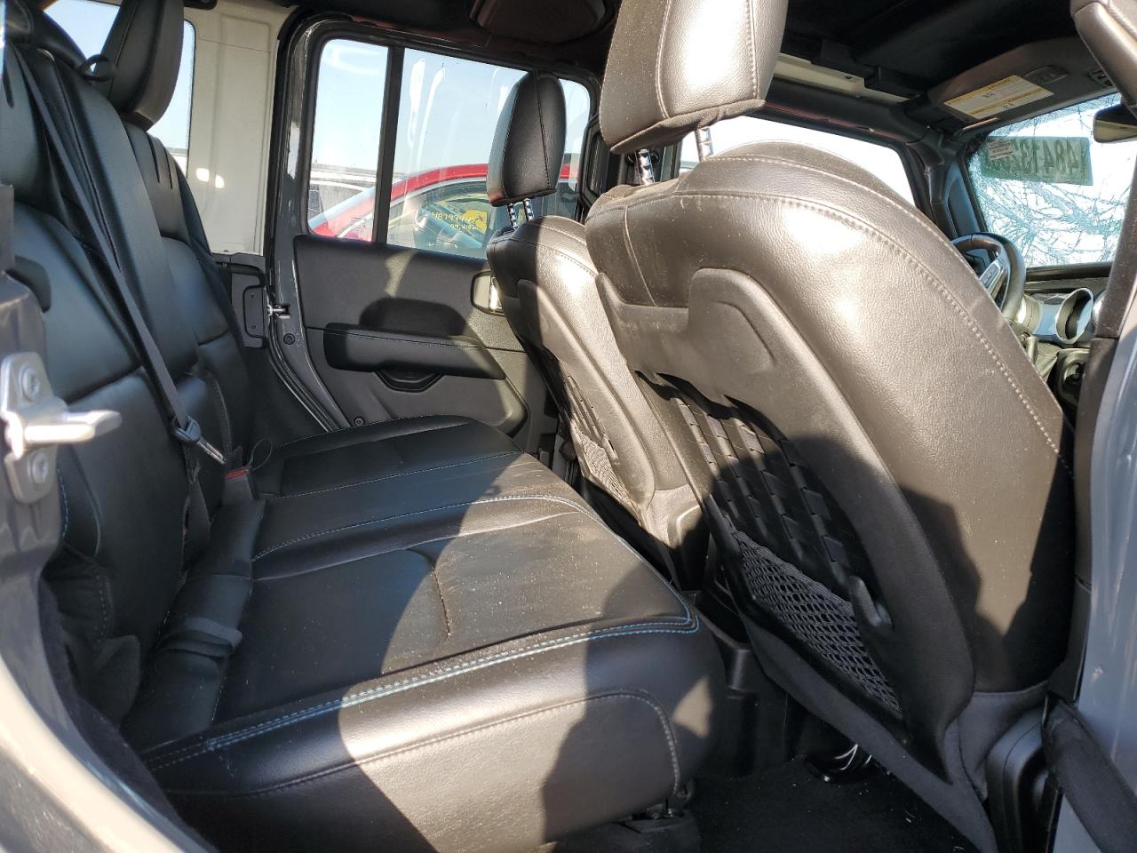 2021 Jeep Wrangler - Image 11