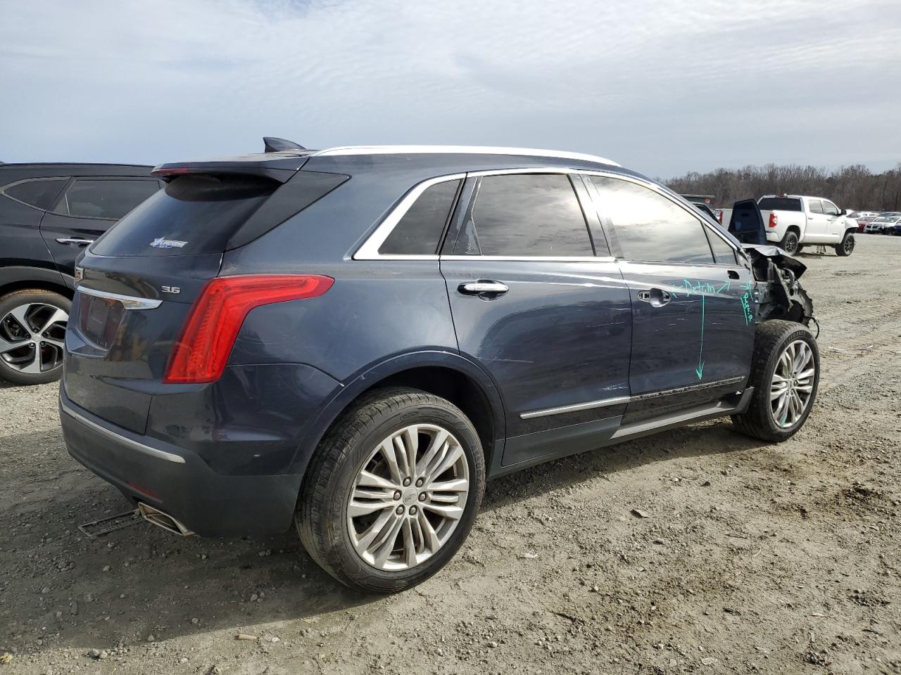 2017 Cadillac XT5 - Image 3