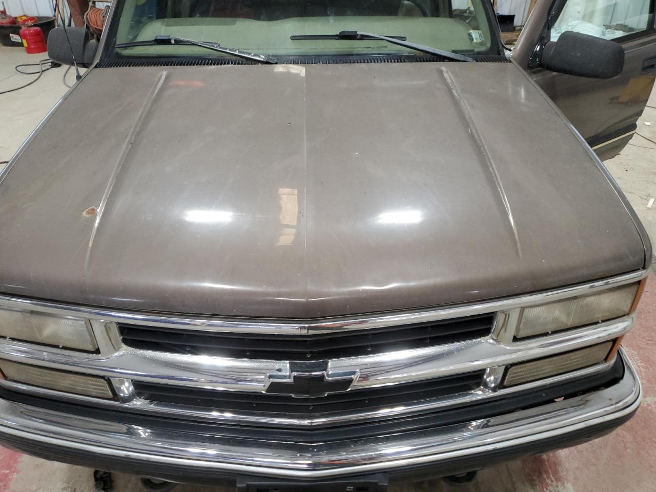 1998 Chevrolet Tahoe - Image 13
