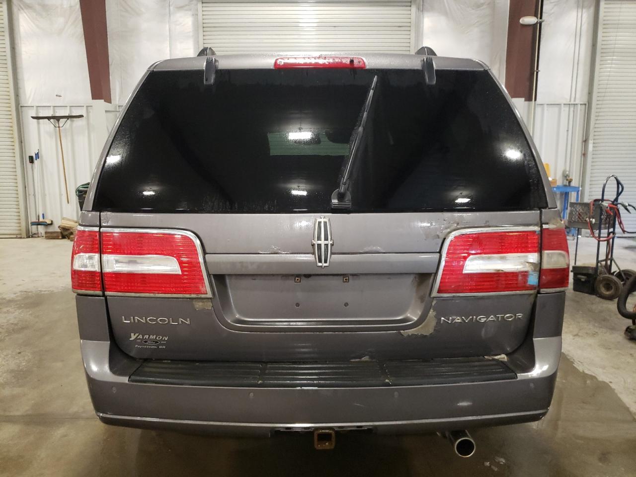 2010 Lincoln Navigator - Image 6
