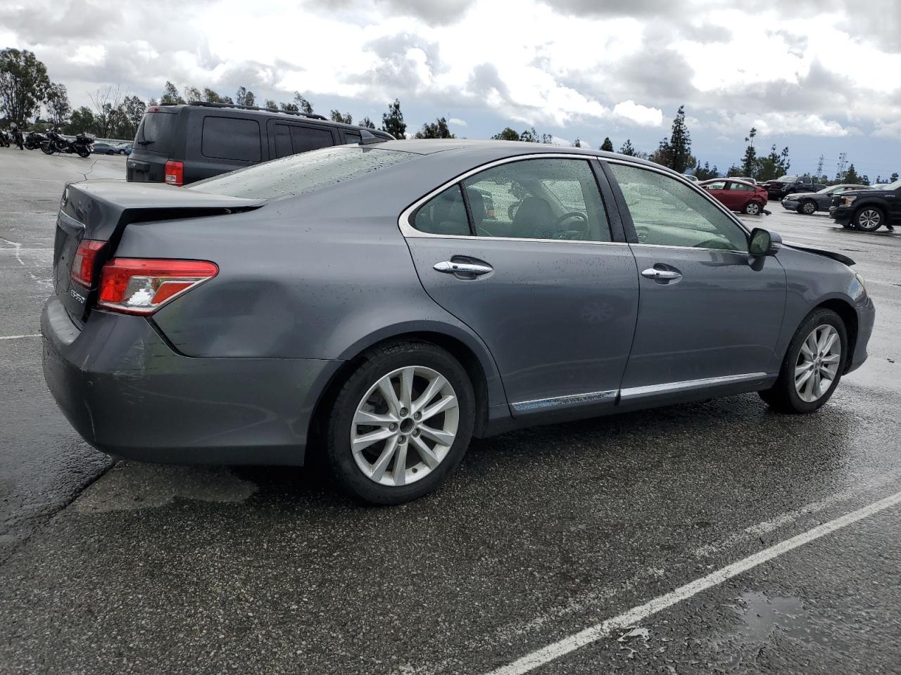 2012 Lexus ES - Image 3