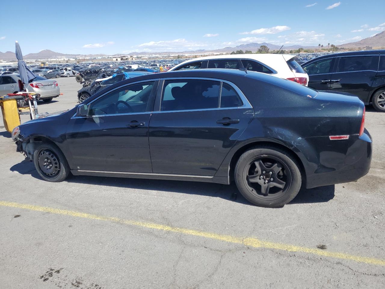 2009 Chevrolet Malibu - Image 2
