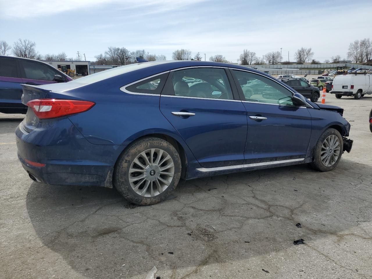 2015 Hyundai Sonata - Image 3