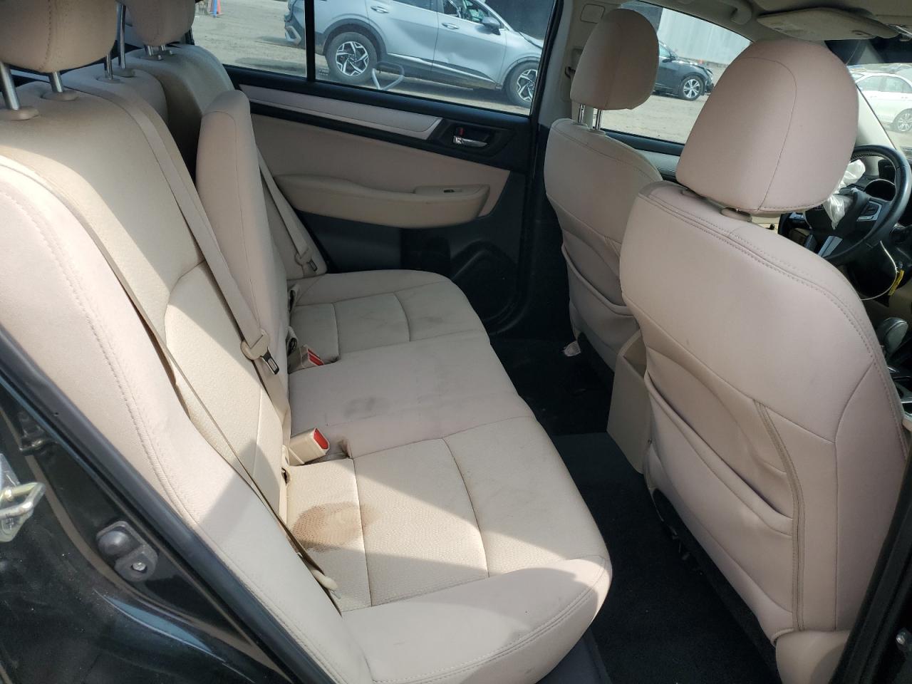 2016 Subaru Legacy - Image 10
