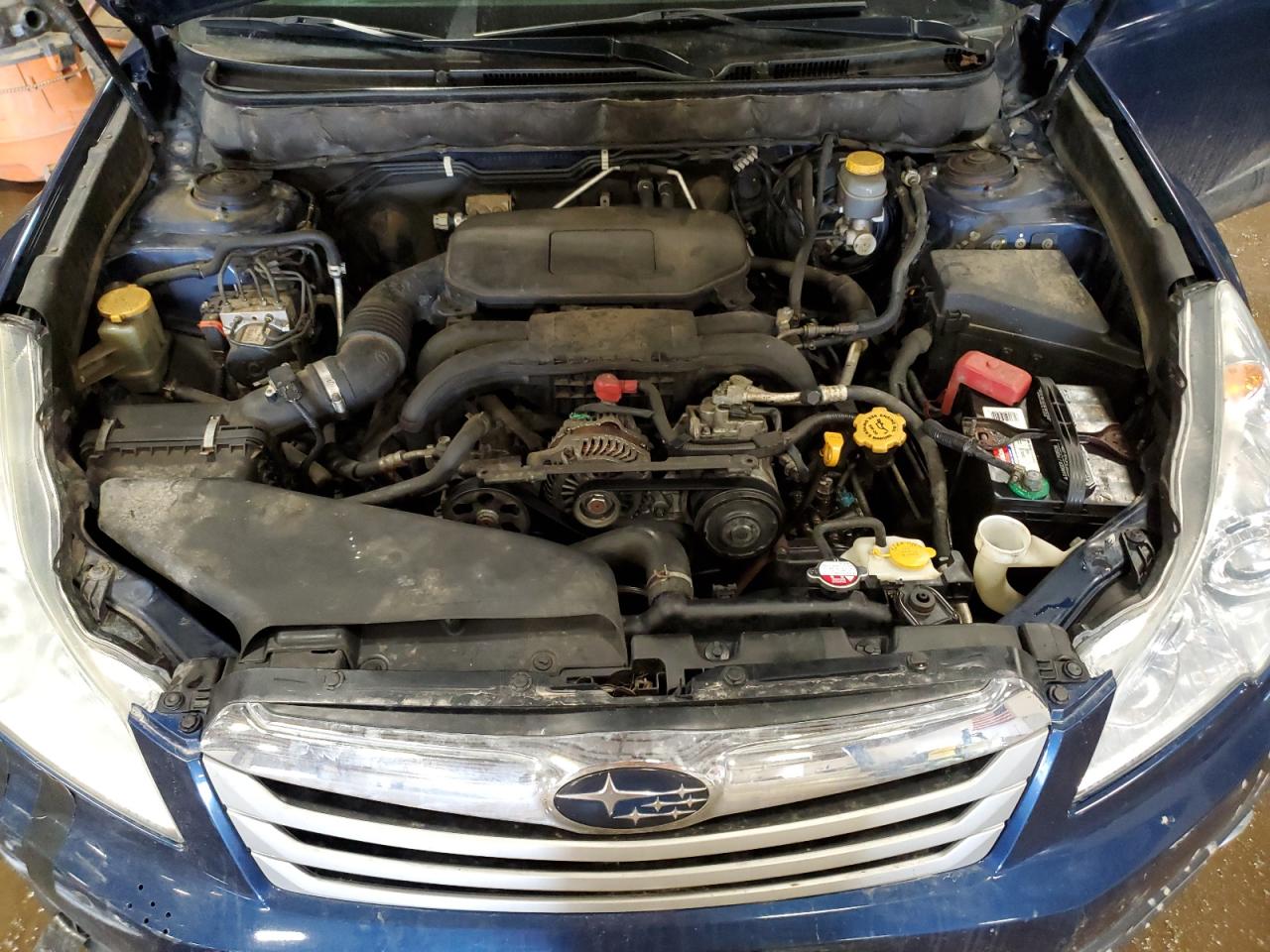 2010 Subaru Outback - Image 12