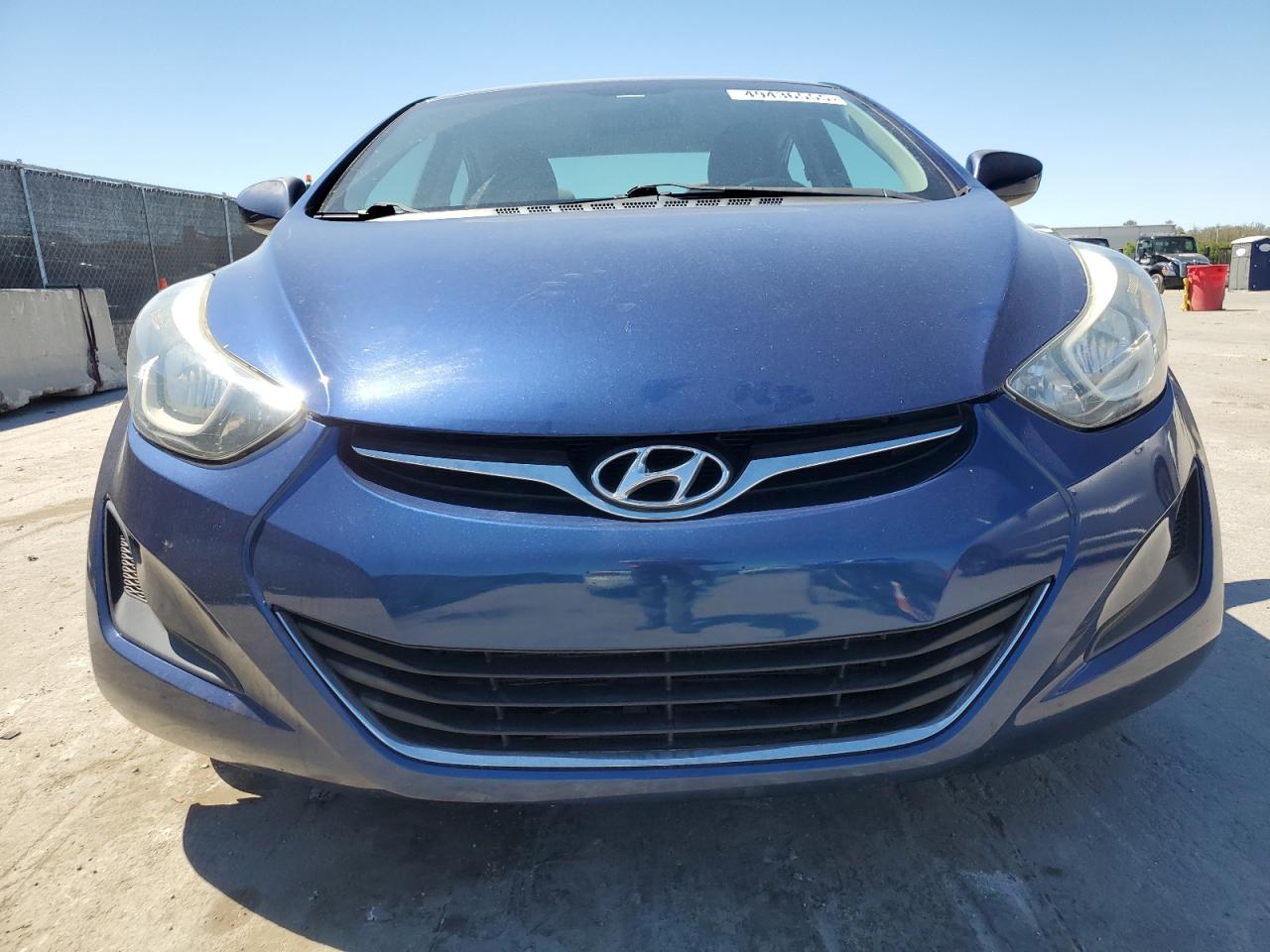 2015 Hyundai Elantra - Image 5