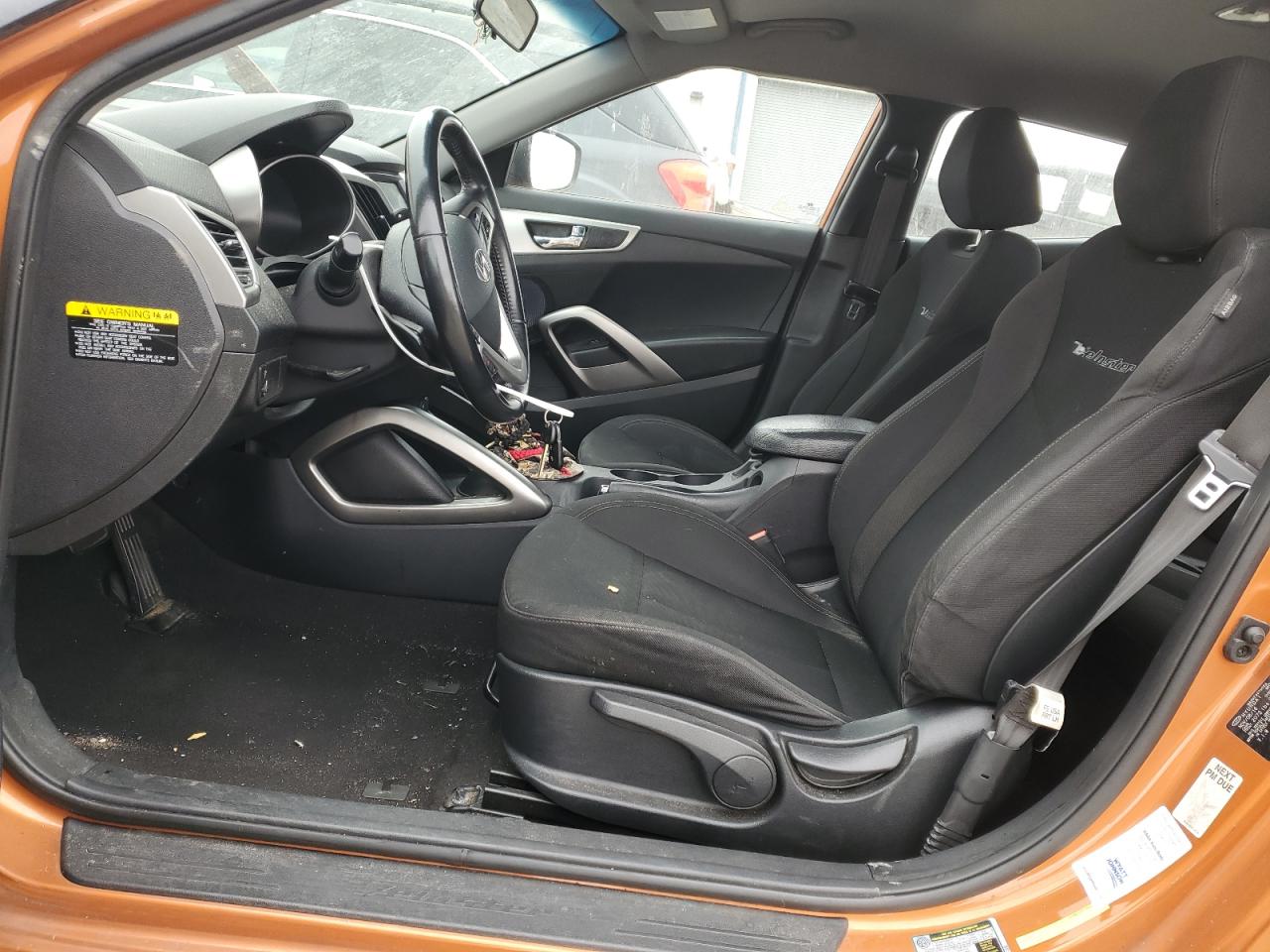 2017 Hyundai Veloster - Image 7