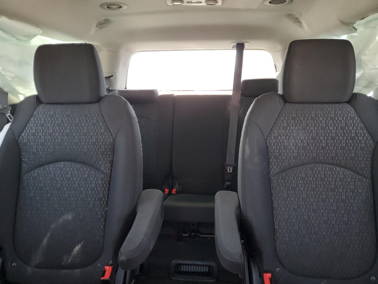 2011 GMC Acadia - Image 10