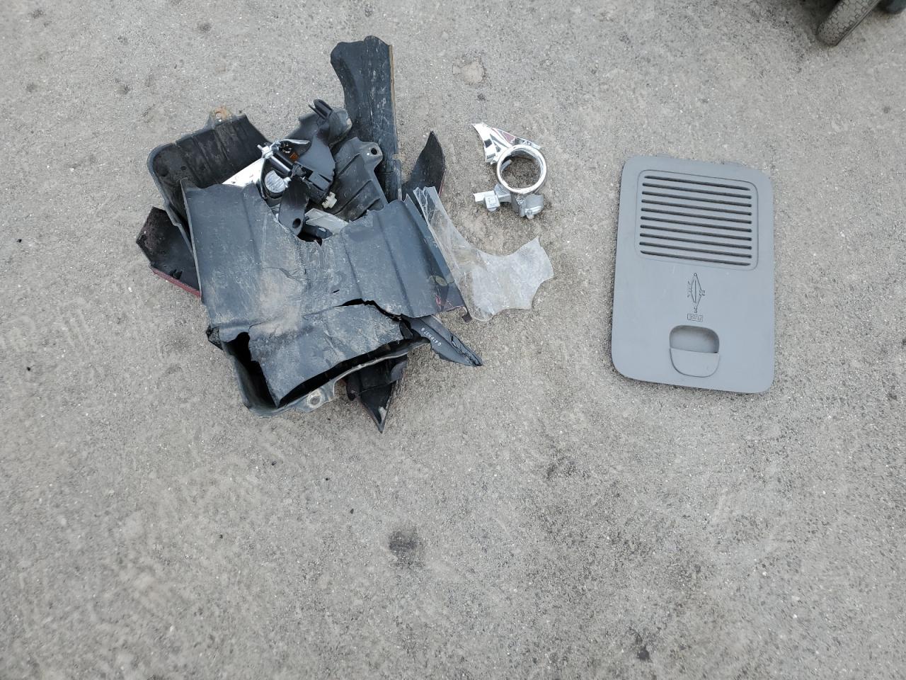 2012 Kia Sedona - Image 13