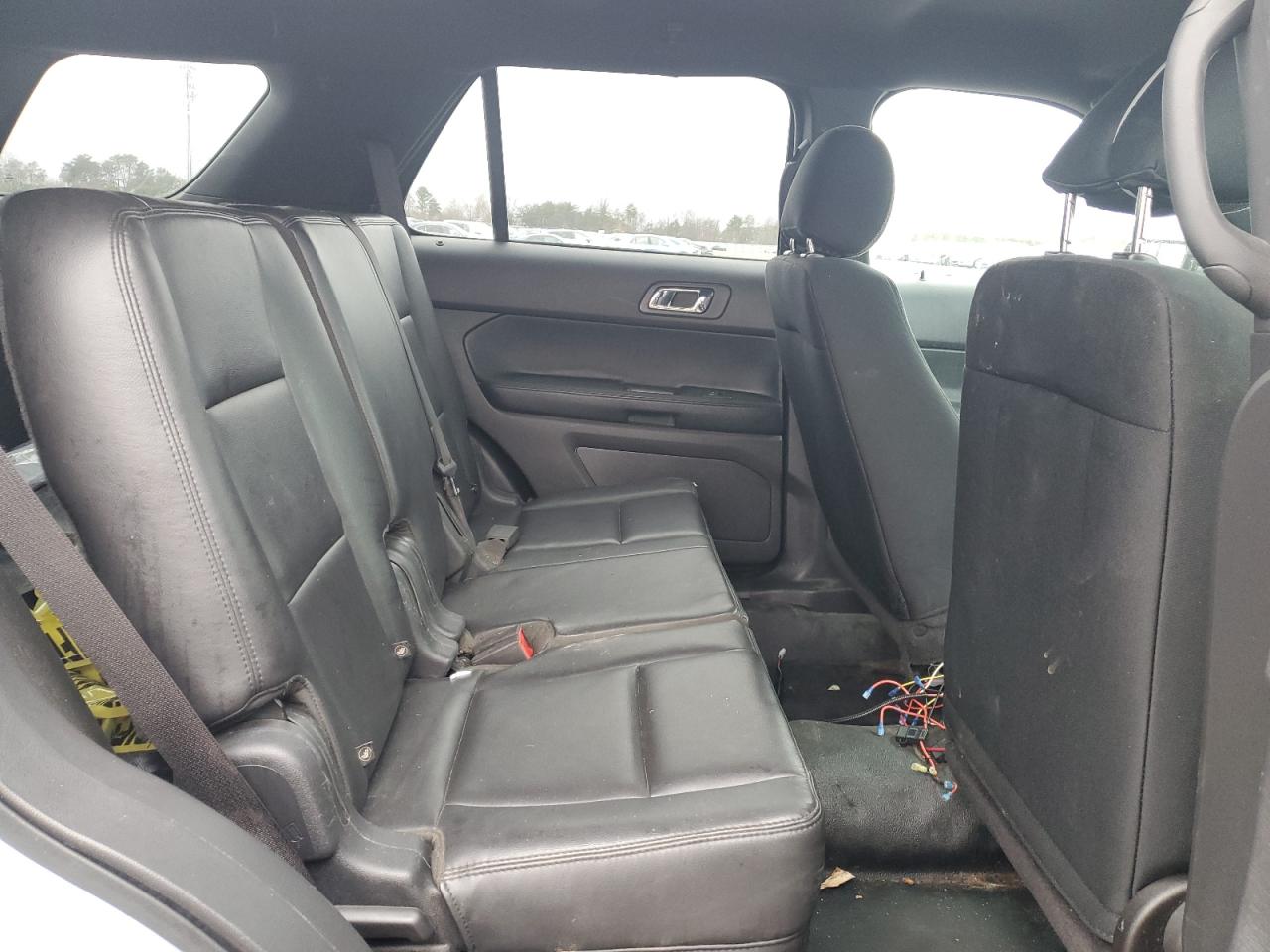 2015 Ford Explorer - Image 11