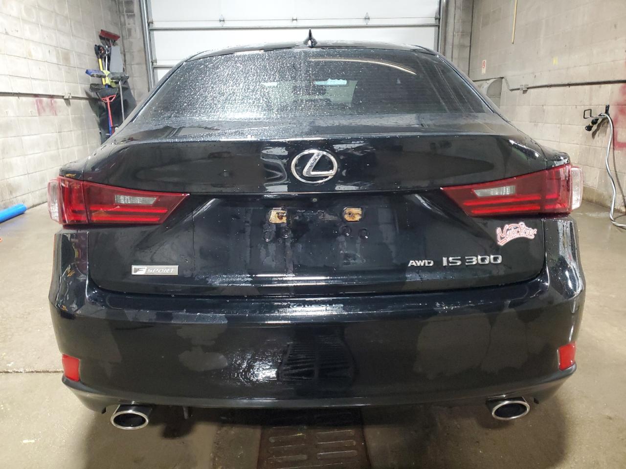 2016 Lexus IS - Image 6