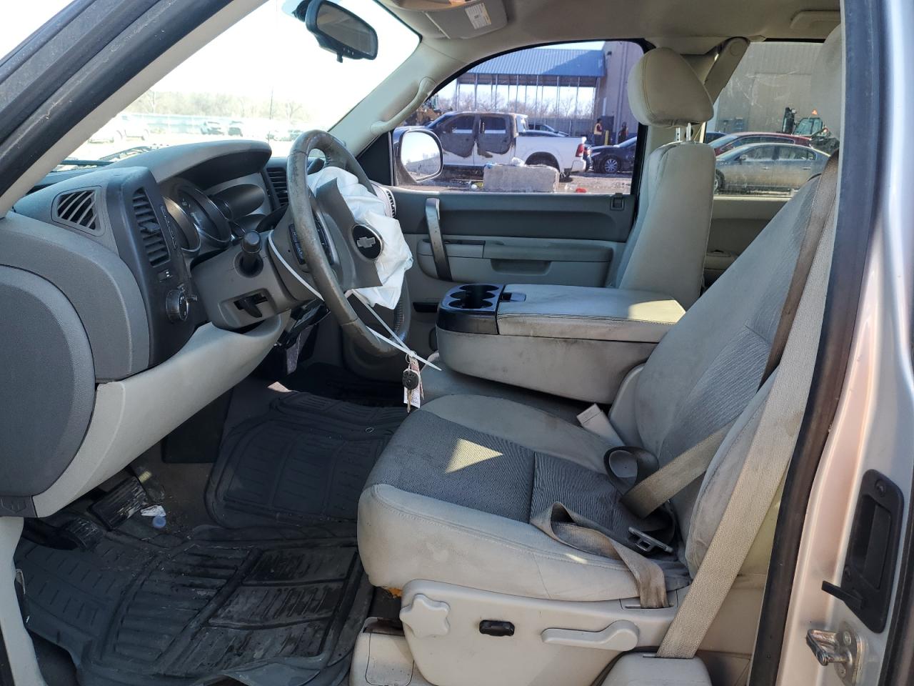 2012 Chevrolet Silverado - Image 7