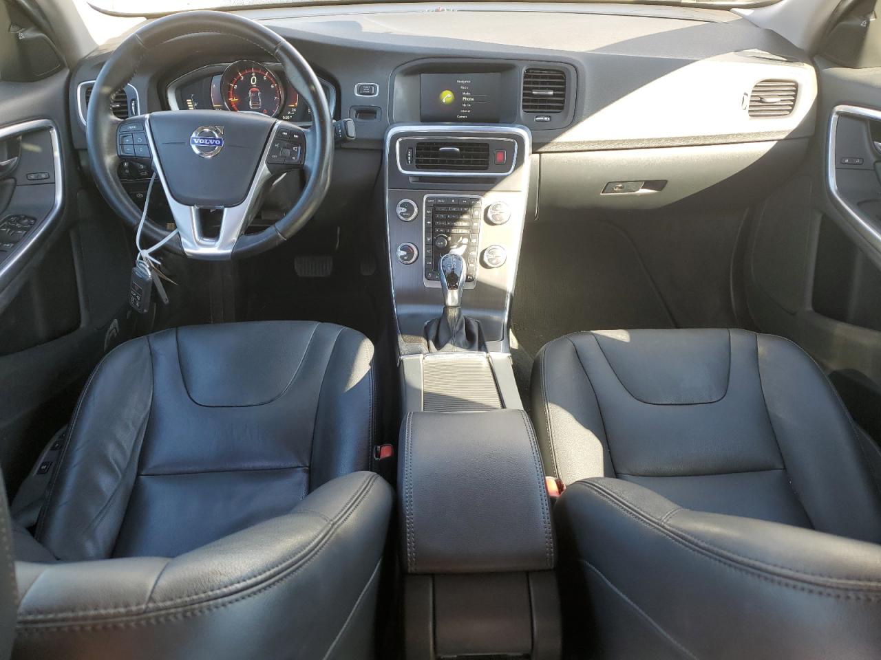 2016 Volvo S60 - Image 8