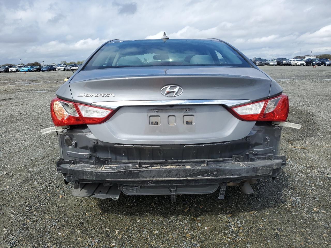 2014 Hyundai Sonata - Image 6