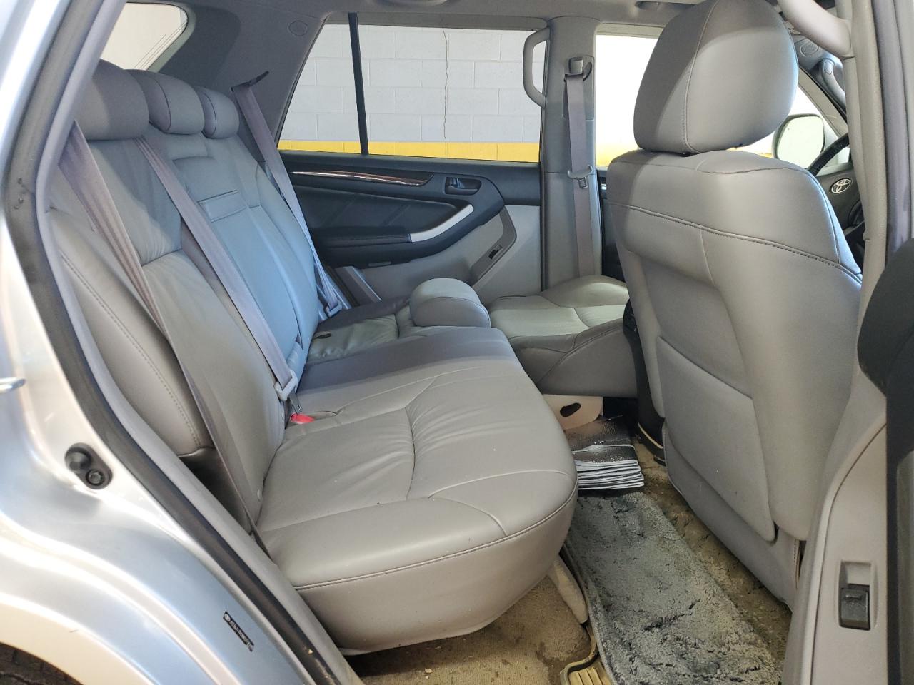 2008 Toyota 4Runner - Image 11