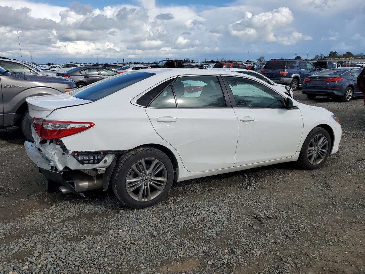 2015 Toyota Camry - Image 3