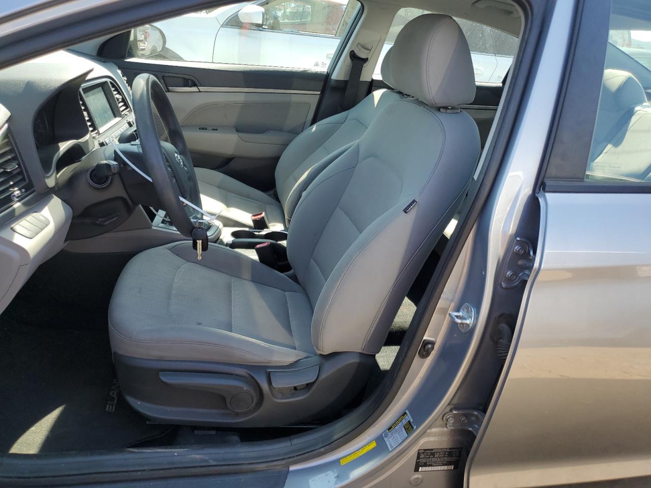2017 Hyundai Elantra - Image 7