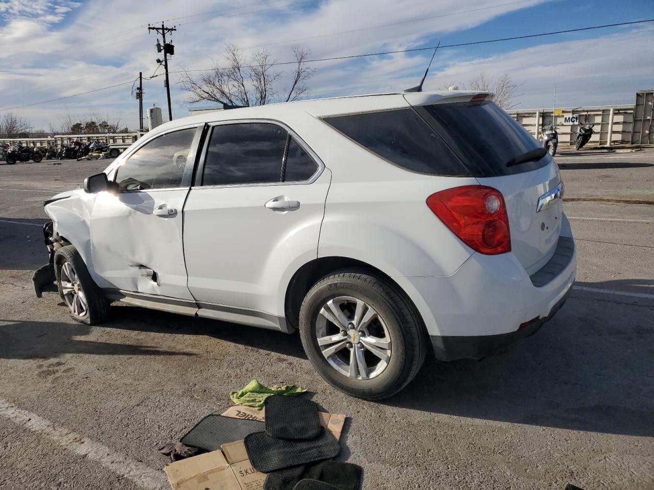 2011 Chevrolet Equinox - Image 2