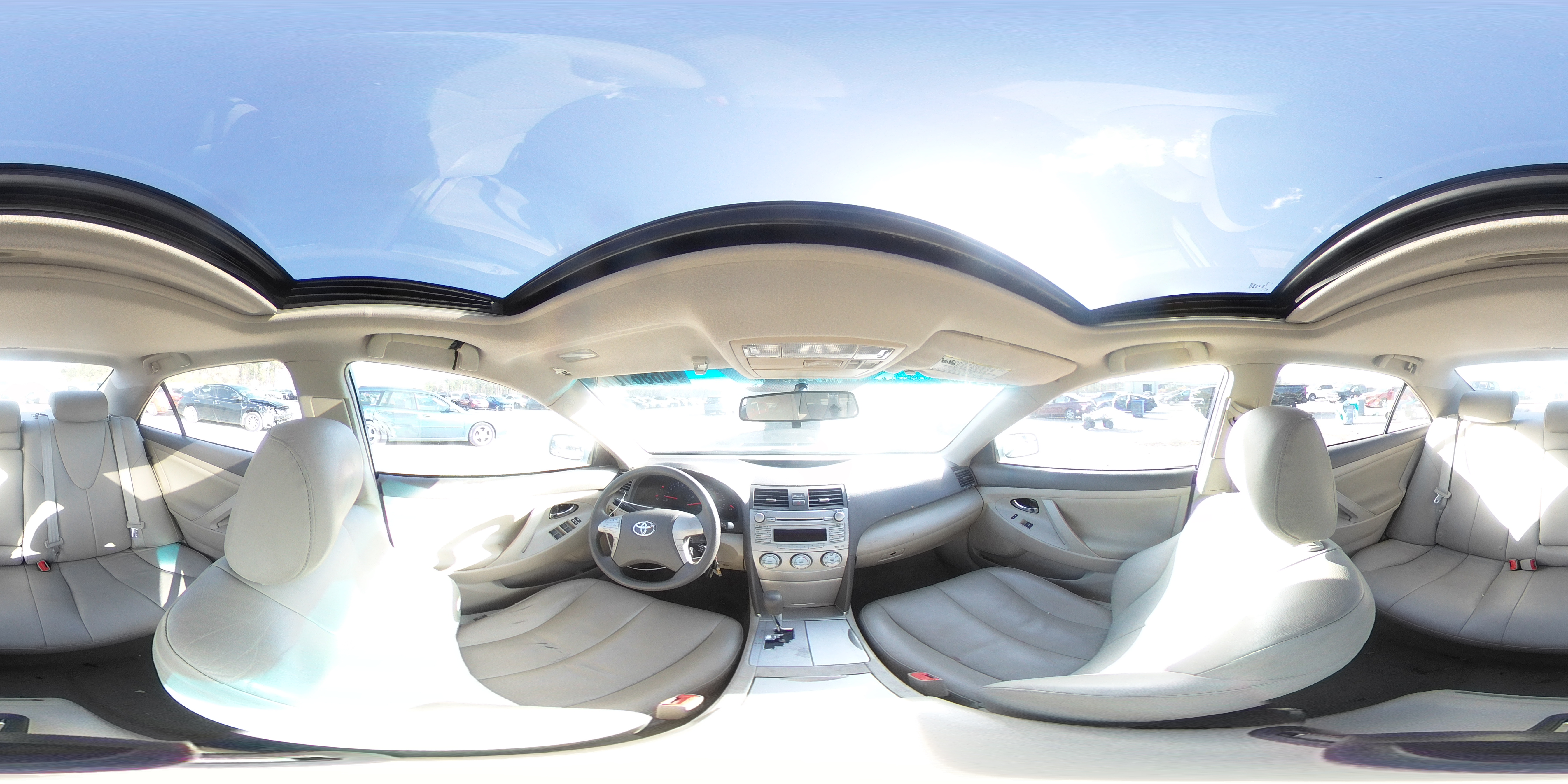 2010 Toyota Camry - Image 13