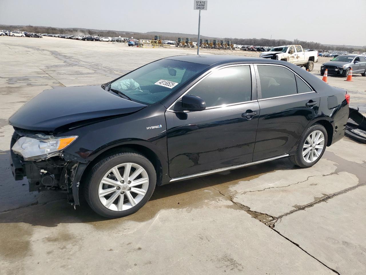 2013 Toyota Camry Hybrid for Sale in Grand Prairie, TX - Front End