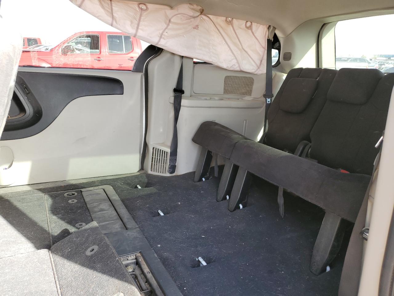 2013 Dodge Caravan - Image 11