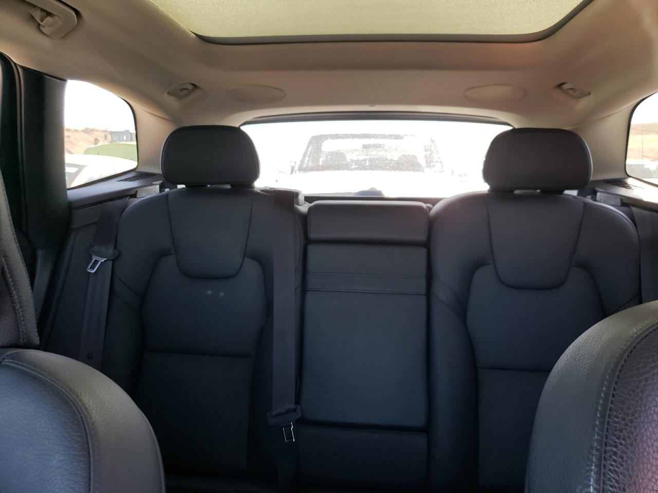 2019 Volvo XC60 - Image 10