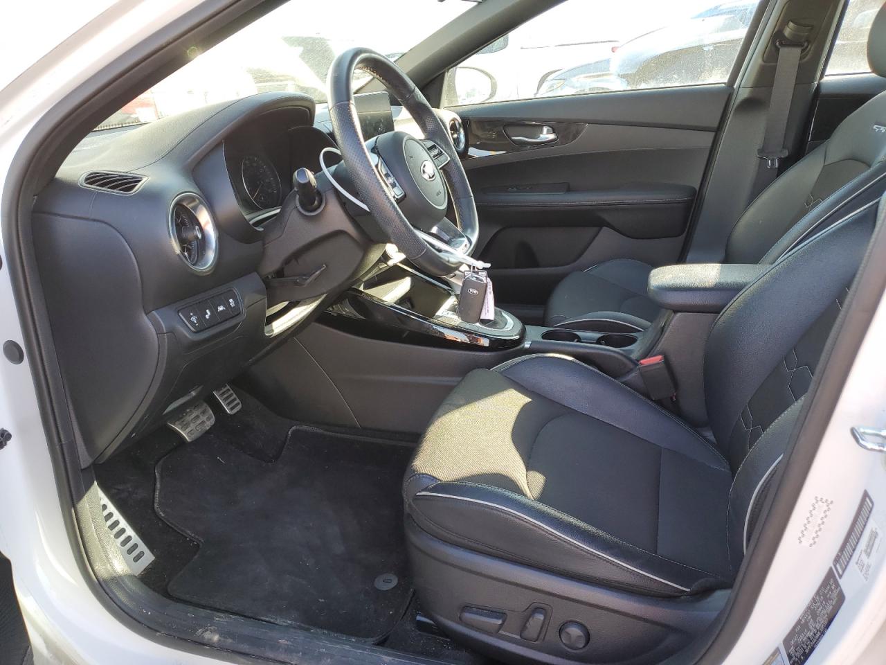 2021 Kia Forte - Image 7