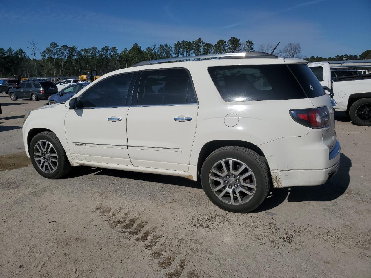 2014 GMC Acadia - Image 2