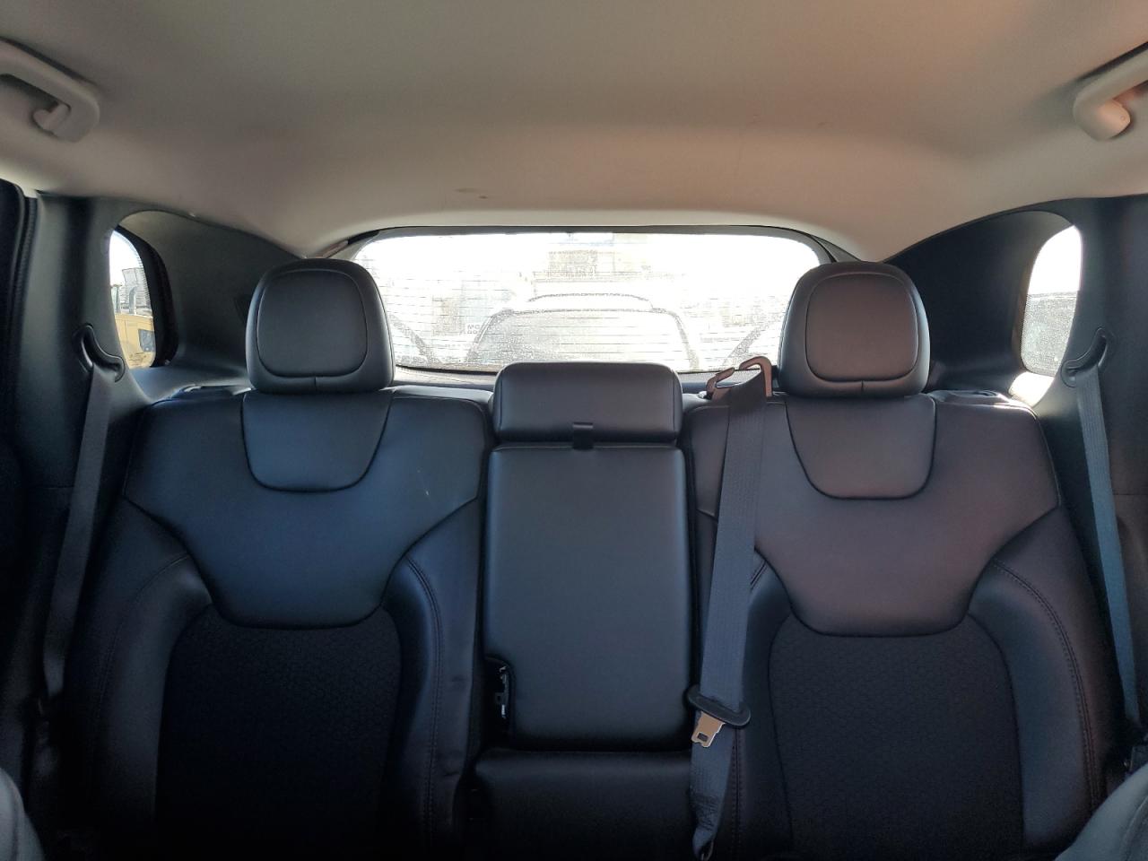 2021 Jeep Cherokee - Image 10