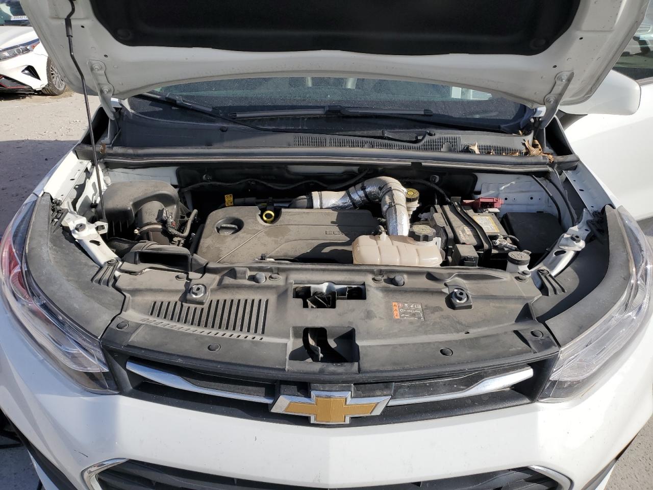 2022 Chevrolet Trax - Image 12