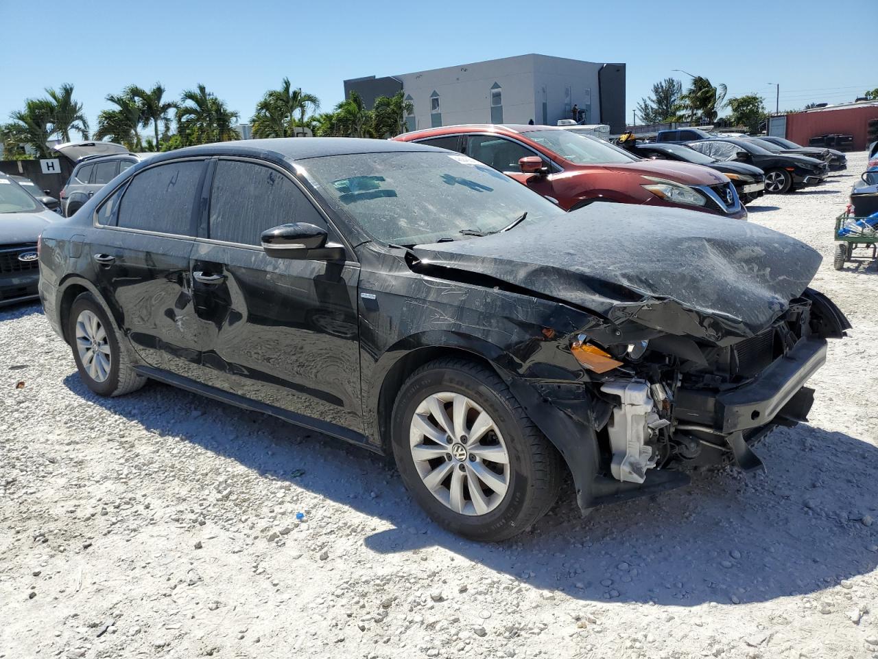 2015 Volkswagen Passat - Image 4