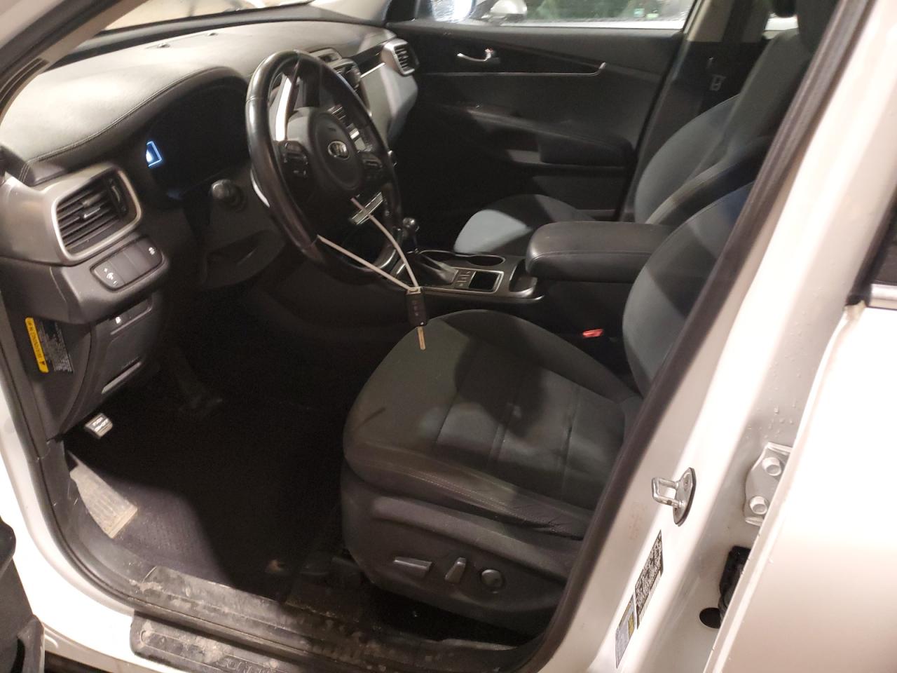 2016 Kia Sorento - Image 7