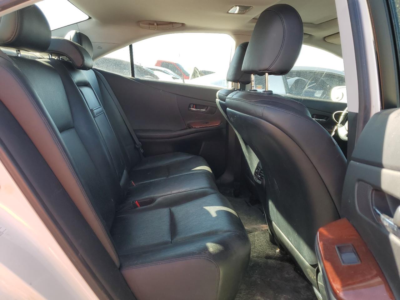 2010 Lexus HS - Image 10