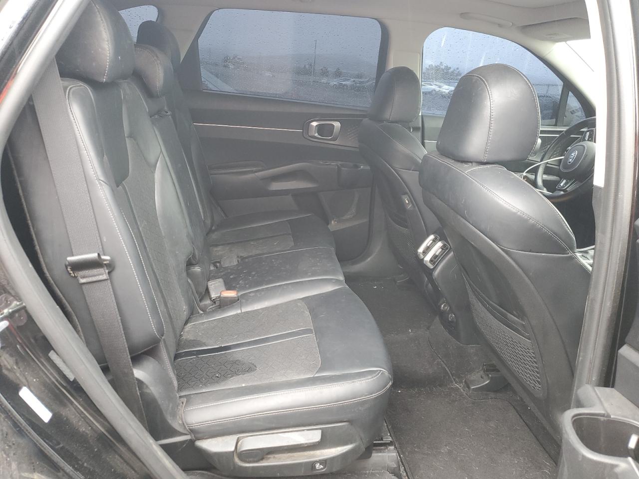 2021 Kia Sorento - Image 10