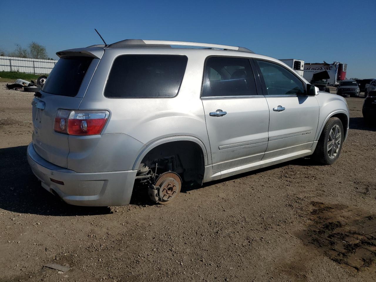 2012 GMC Acadia - Image 3
